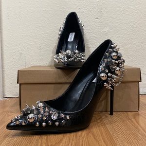 **Brand New** Steve Madden spike heel pumps
